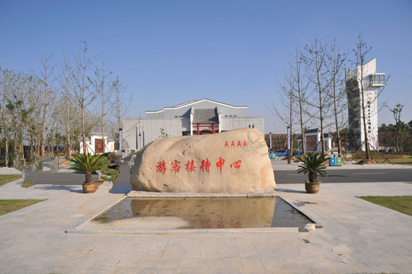 長沙清潔,長沙清潔服務,長沙專業(yè)清潔,長沙清潔公司,湖南專業(yè)清潔,長沙保潔公司,長沙專業(yè)保潔,長沙物業(yè)保潔